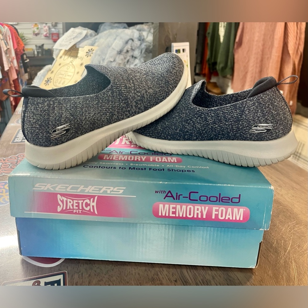 Women’s Sketchers Ultra flex- Harmonious shoes - Picture 4 of 6